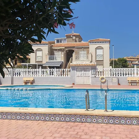 Roof Terrace Apartment With Pool, Bikes Included Torrevieja Exterior photo