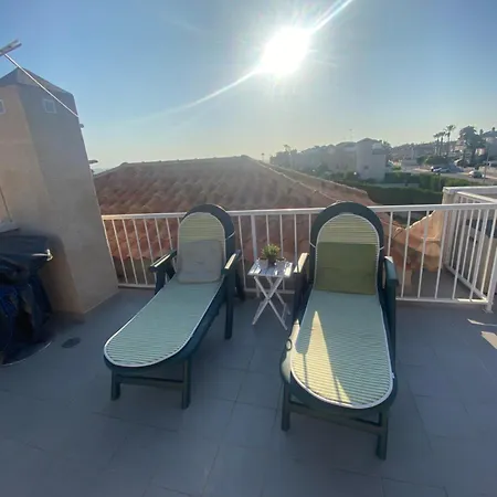 Roof Terrace Apartment With Pool, Bikes Included Torrevieja Exterior photo
