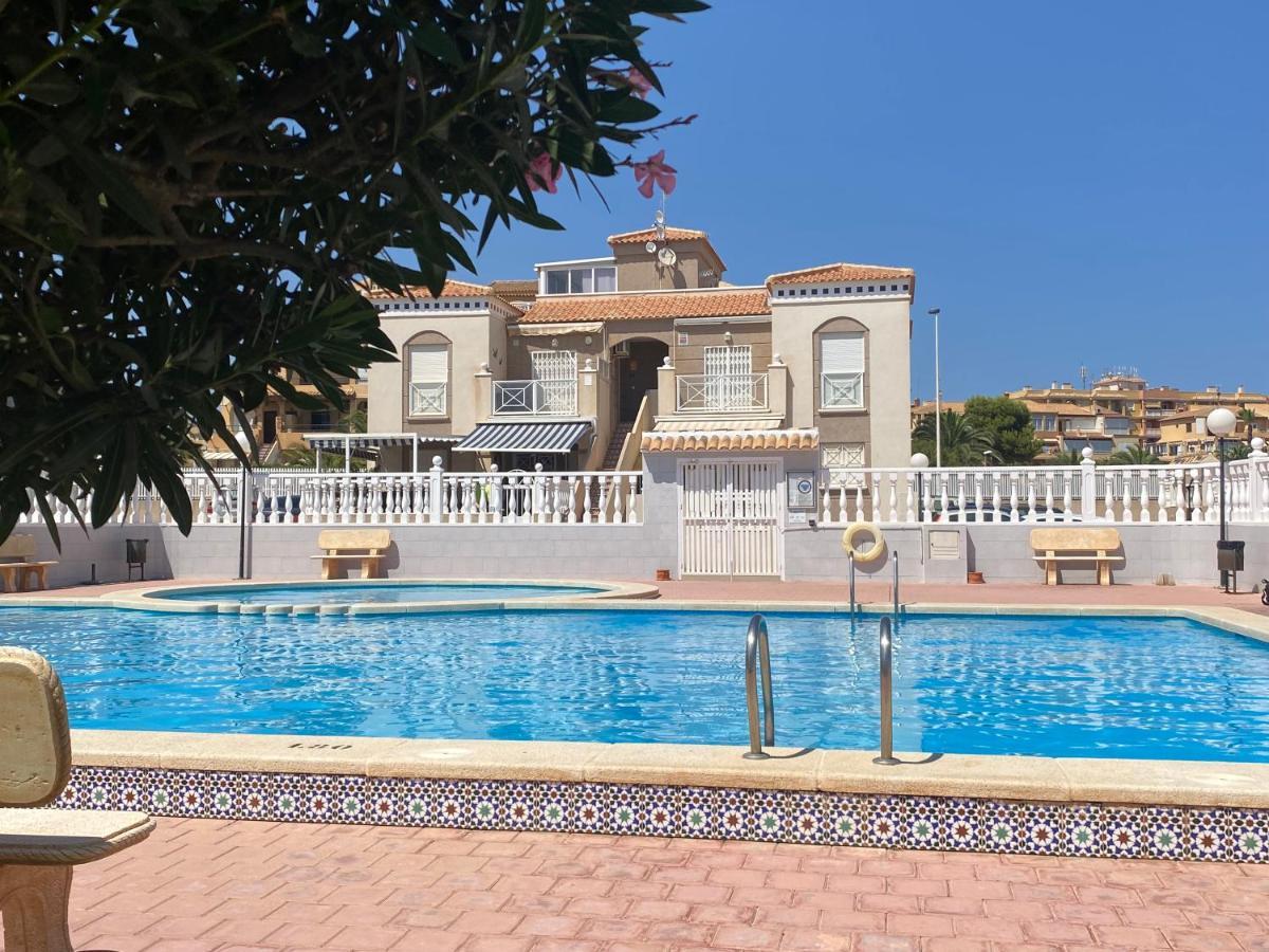 Roof Terrace With Pool, Bikes Included *